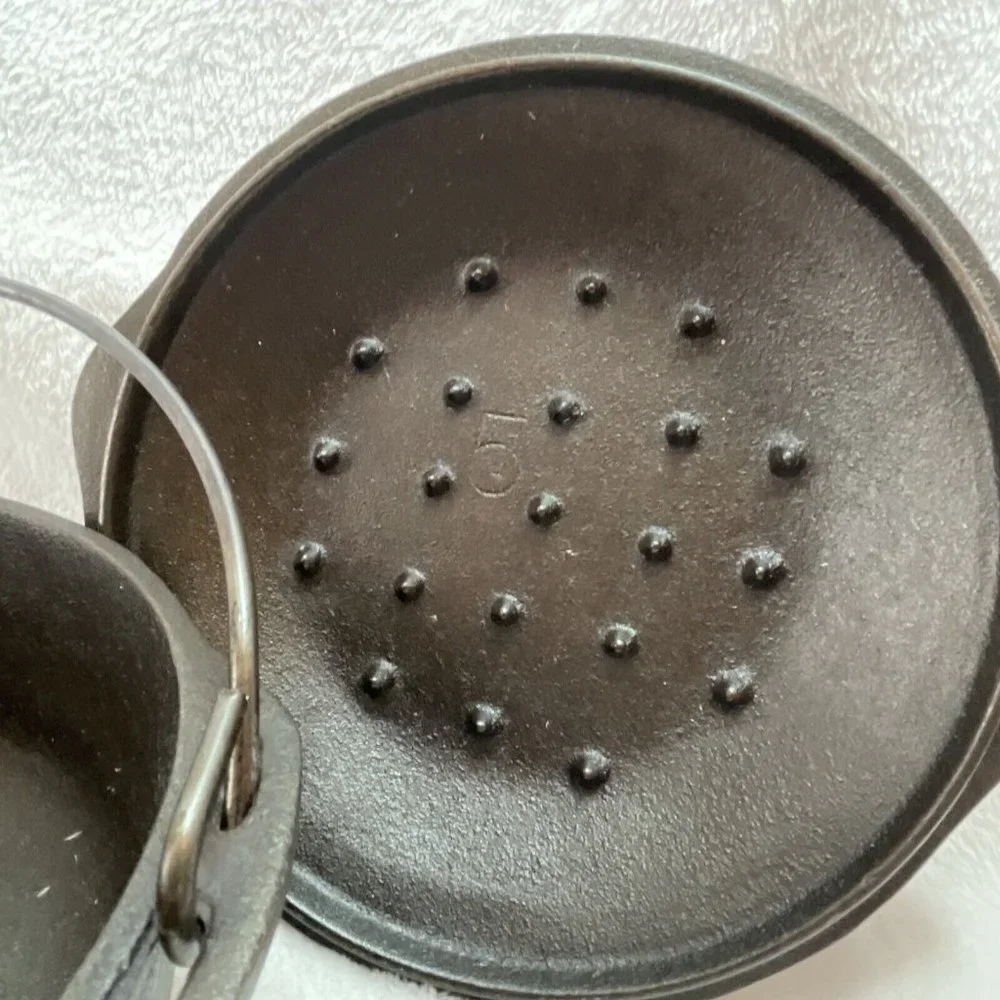 Vintage Cast‎ Iron Lodge 2qt sauce pan HTF recently seasoned